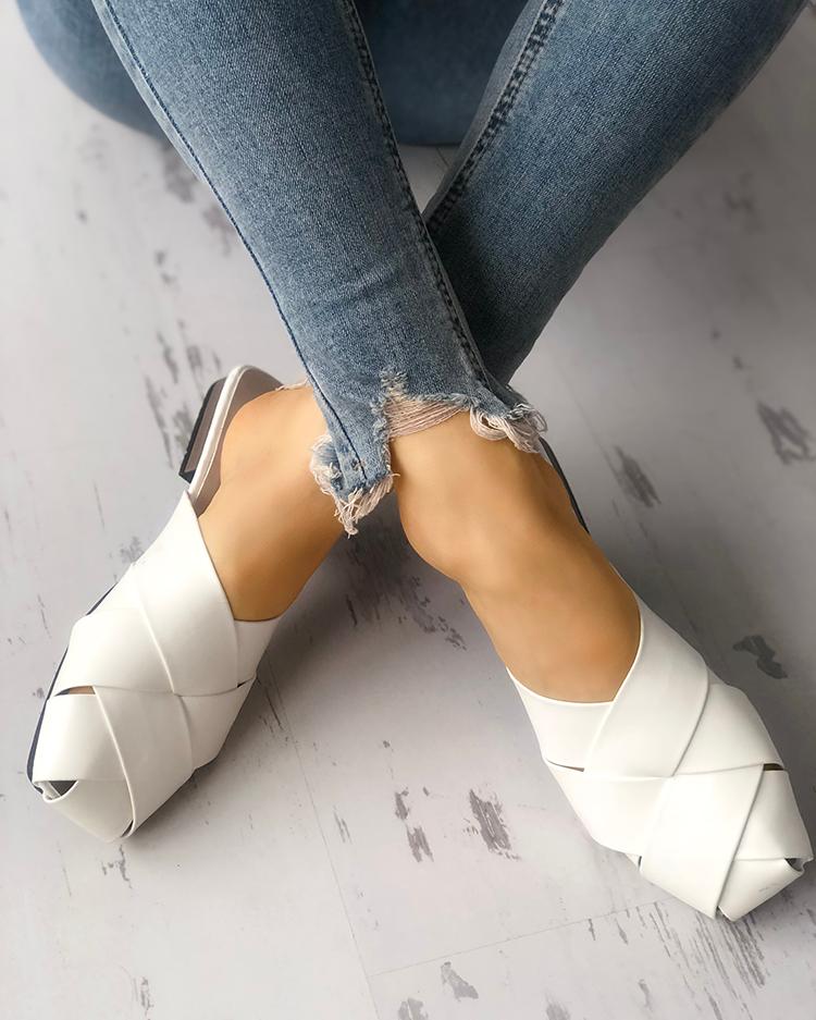 

Solid Crisscross Square Toe Slippers