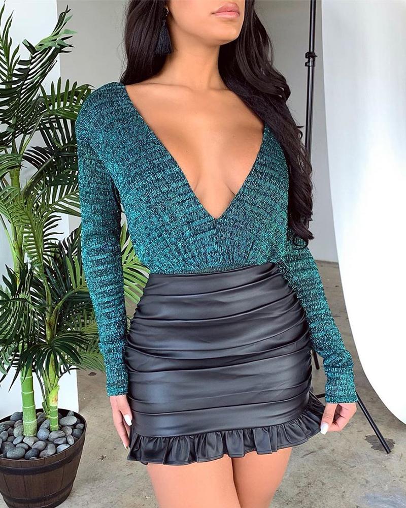 

Solid PU Ruffles Detail Ruched Skirt