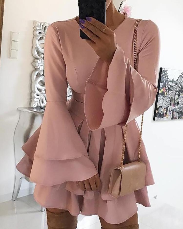 

Fashion Flounce Bell Sleeve Pleated Mini Dress