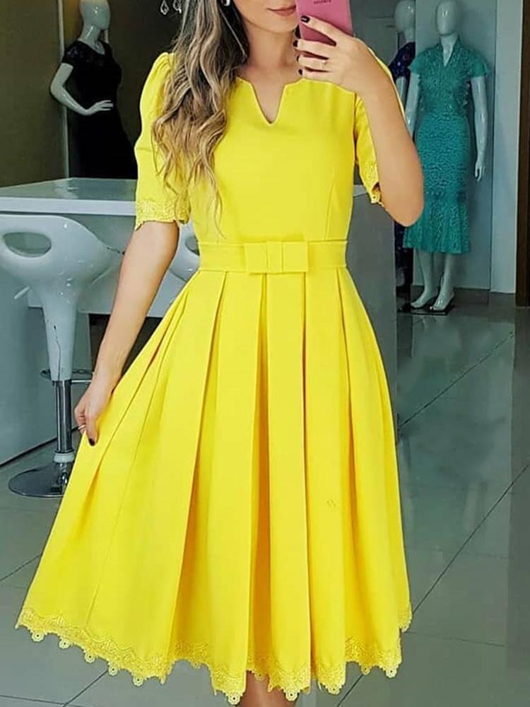 

Lace Splicing V-Neck Pleated Belted Dress