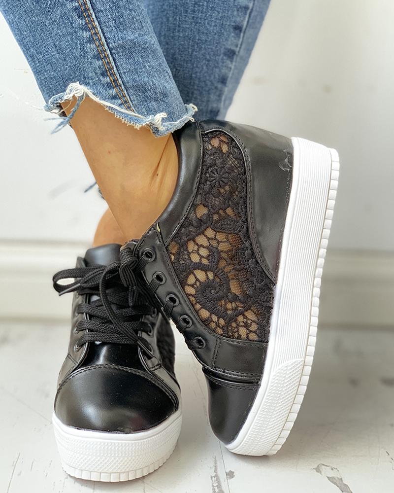 

Solid Embroidery Breathable Lace-Up Sneakers, Black