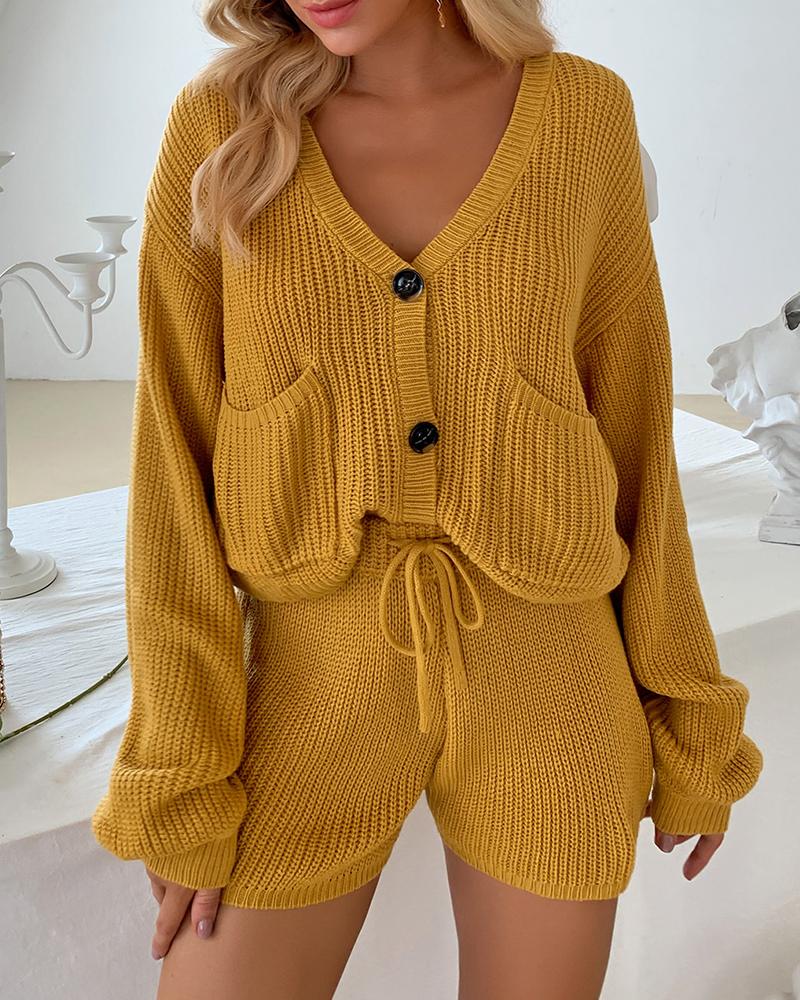 

Pocket Design Bell Sleeve Top & Drawstring Shorts Set, Yellow