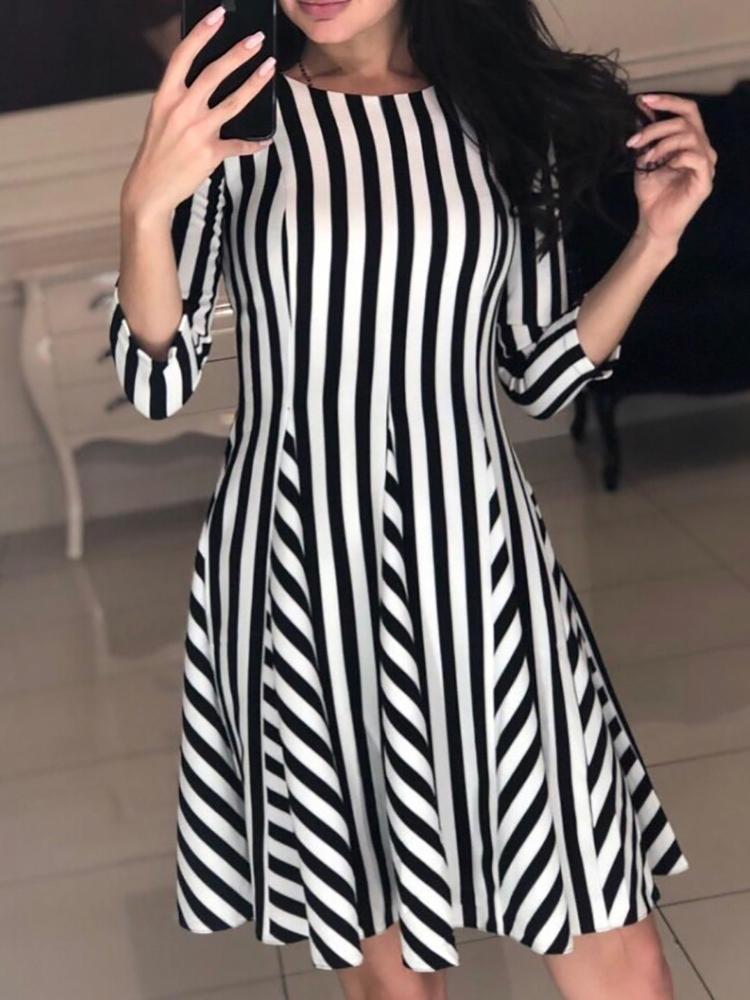 

Striped Print Ruched Design Dress, Black