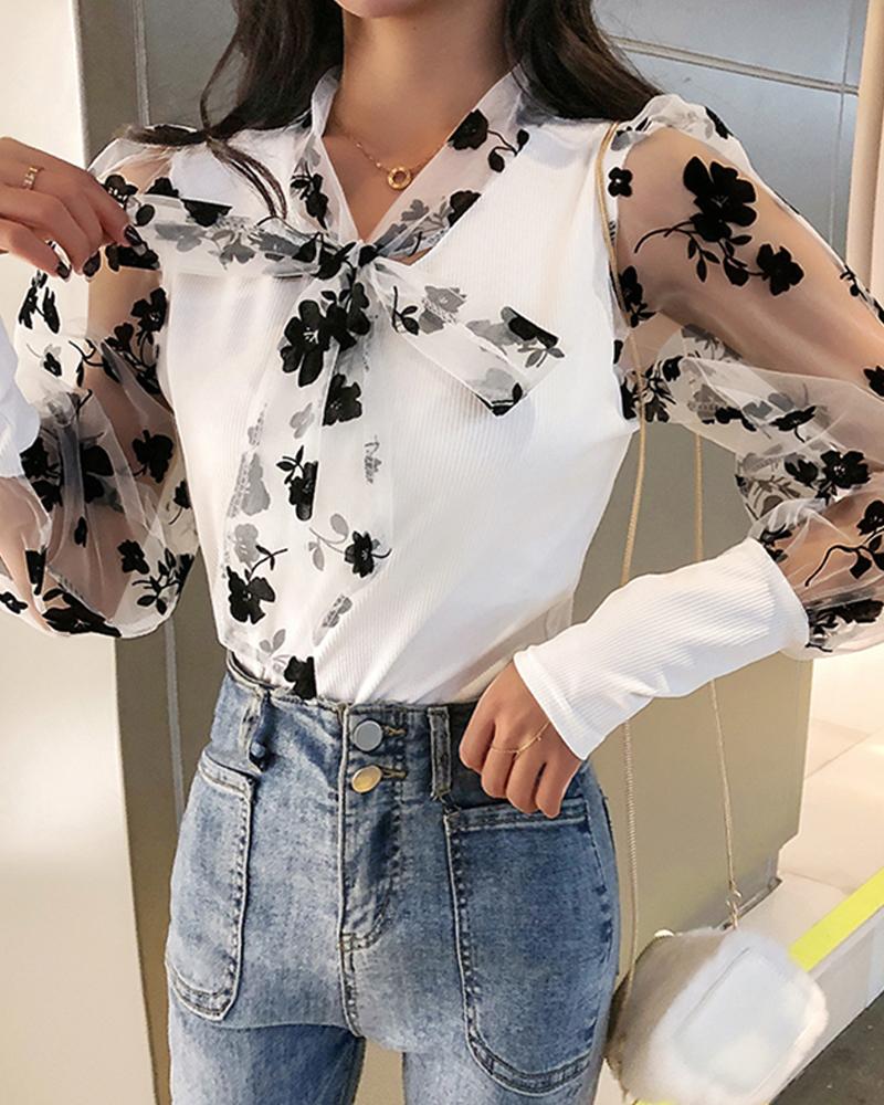 

Lace Patchwork Front Bowknot Blouse, White